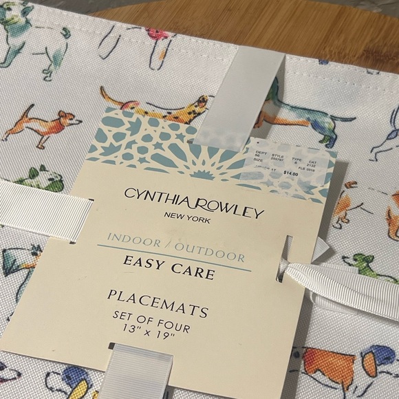NWT Cynthia Rowley set of 4 watercolor dogs indoor/outdoor placemats 13” x 19” - Picture 2 of 6